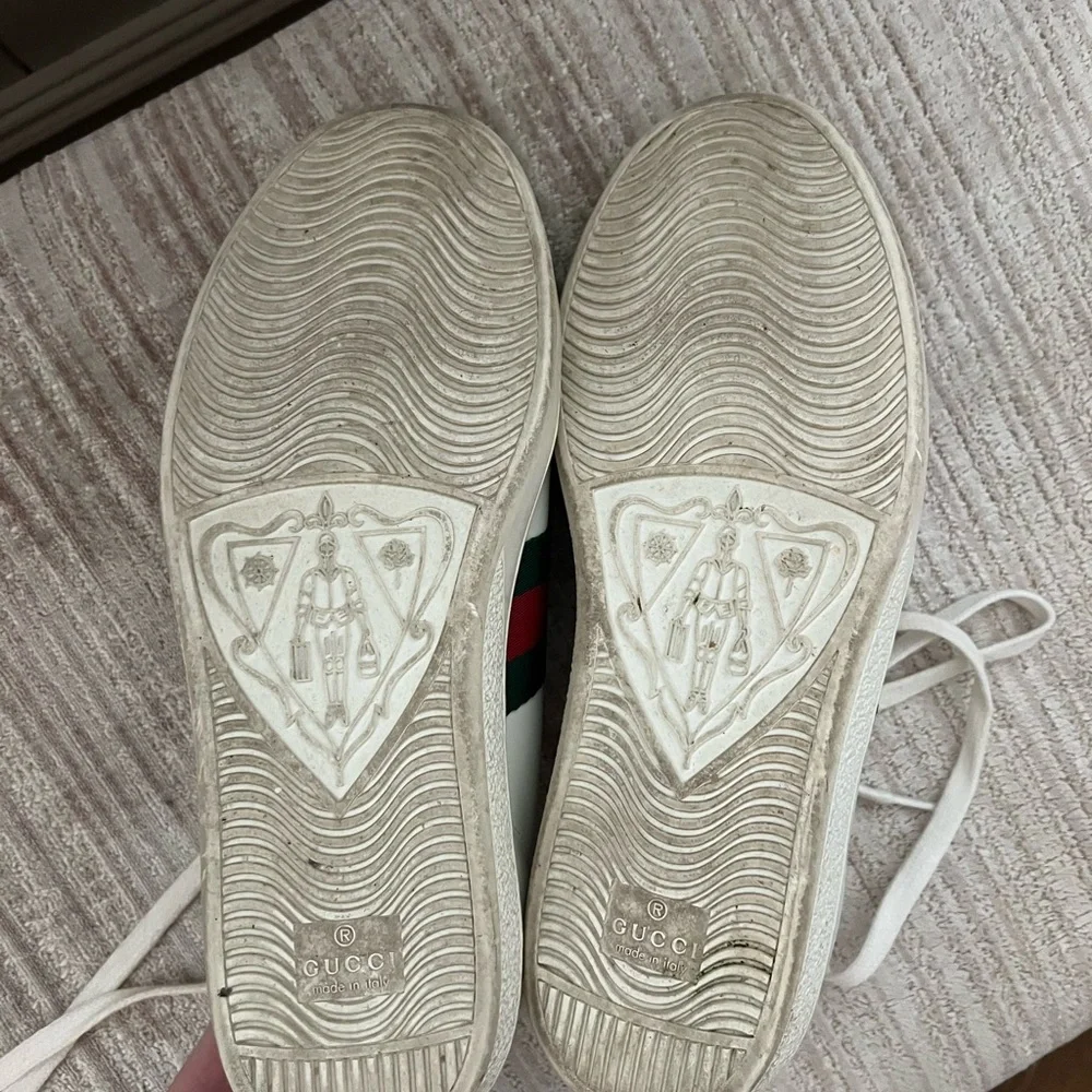 Gucci Ace Sneakers with Bee - Picture 6 of 7